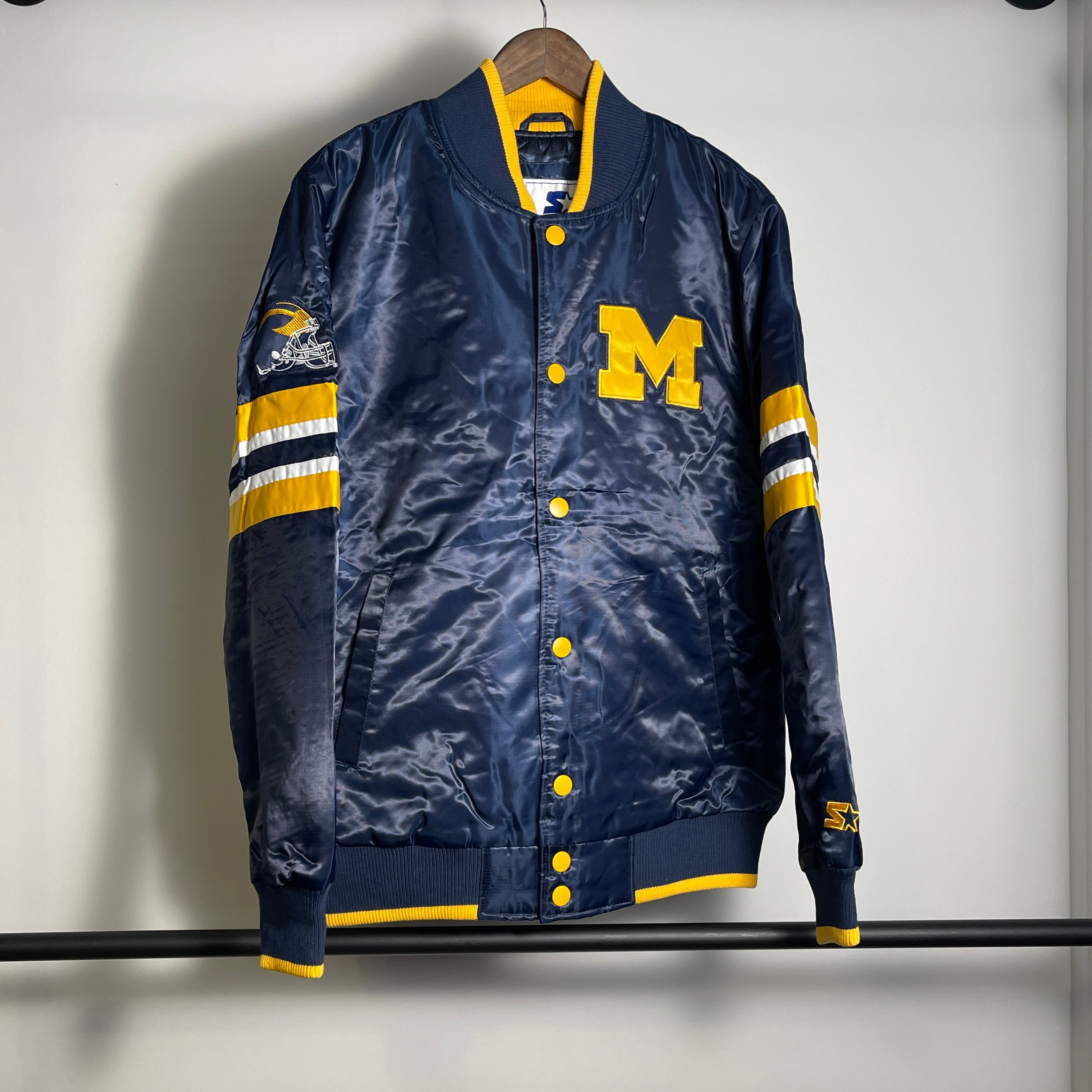 Starter NCAA Michigan Wolverines Jacket Size M