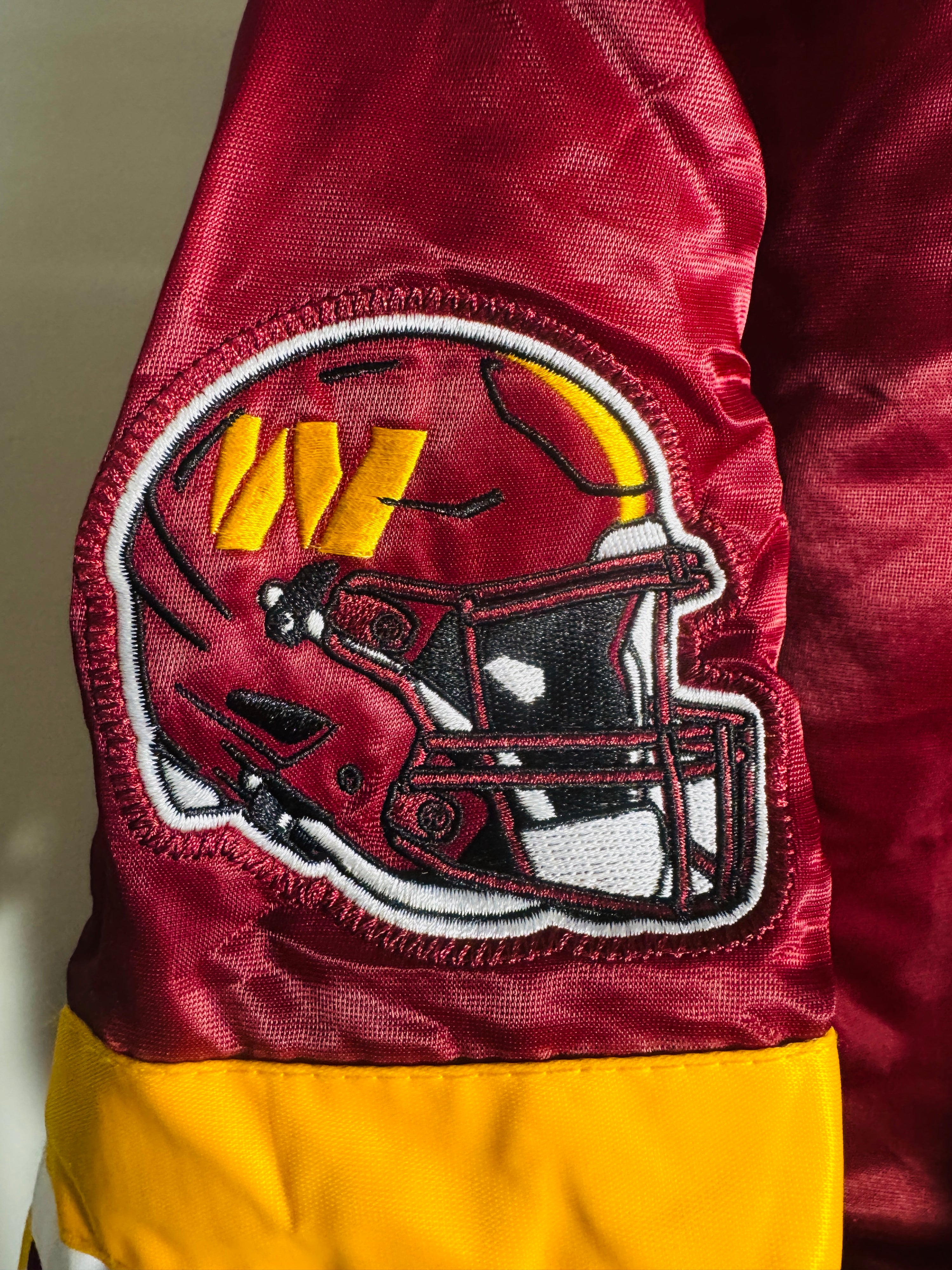 Starter NFL Washington Commanders Jacket Size L