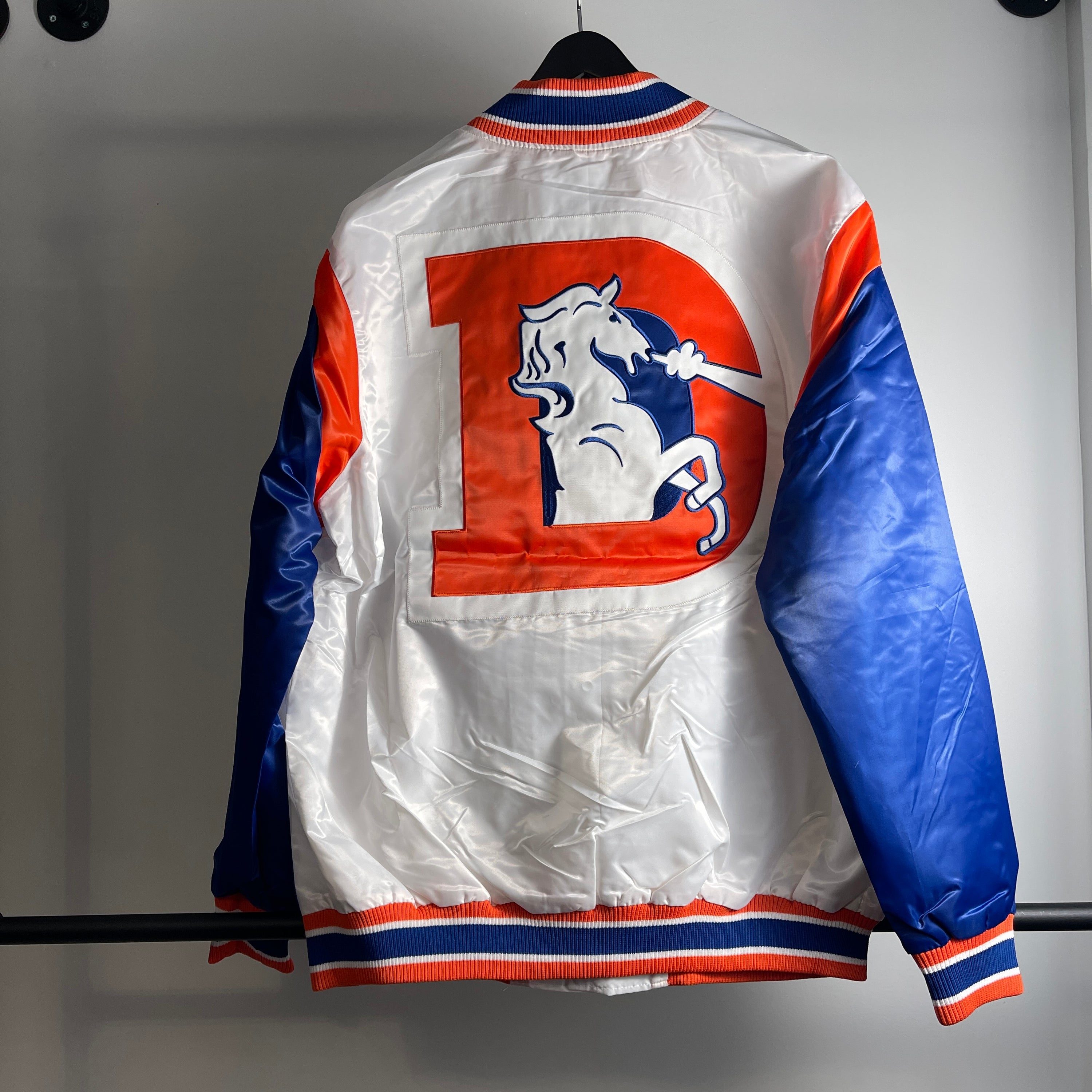 Starter NFL Denver Broncos Light Weight Jacket Size XXL