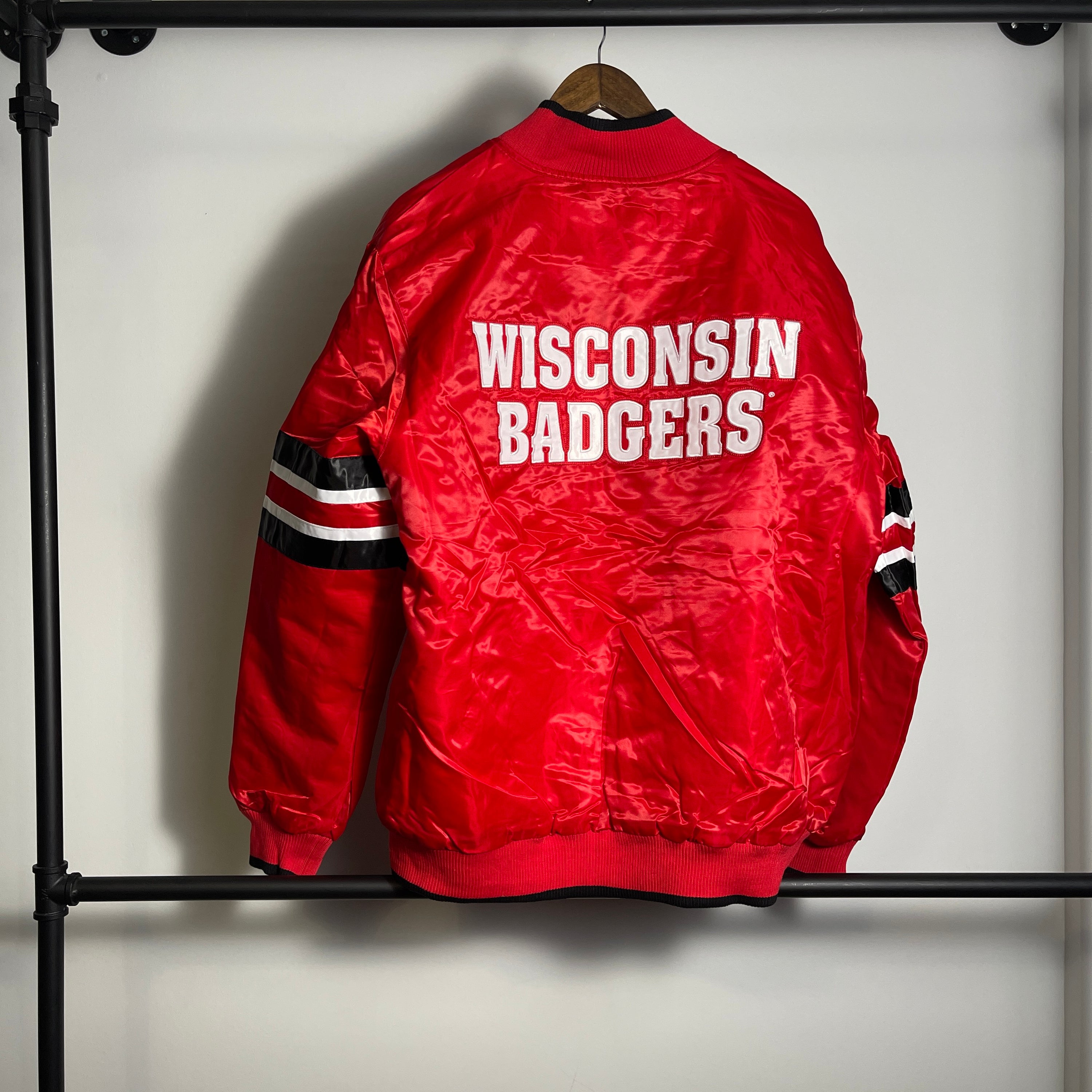 Starter NCAA Wisconsin Badgers Jacket Size XL