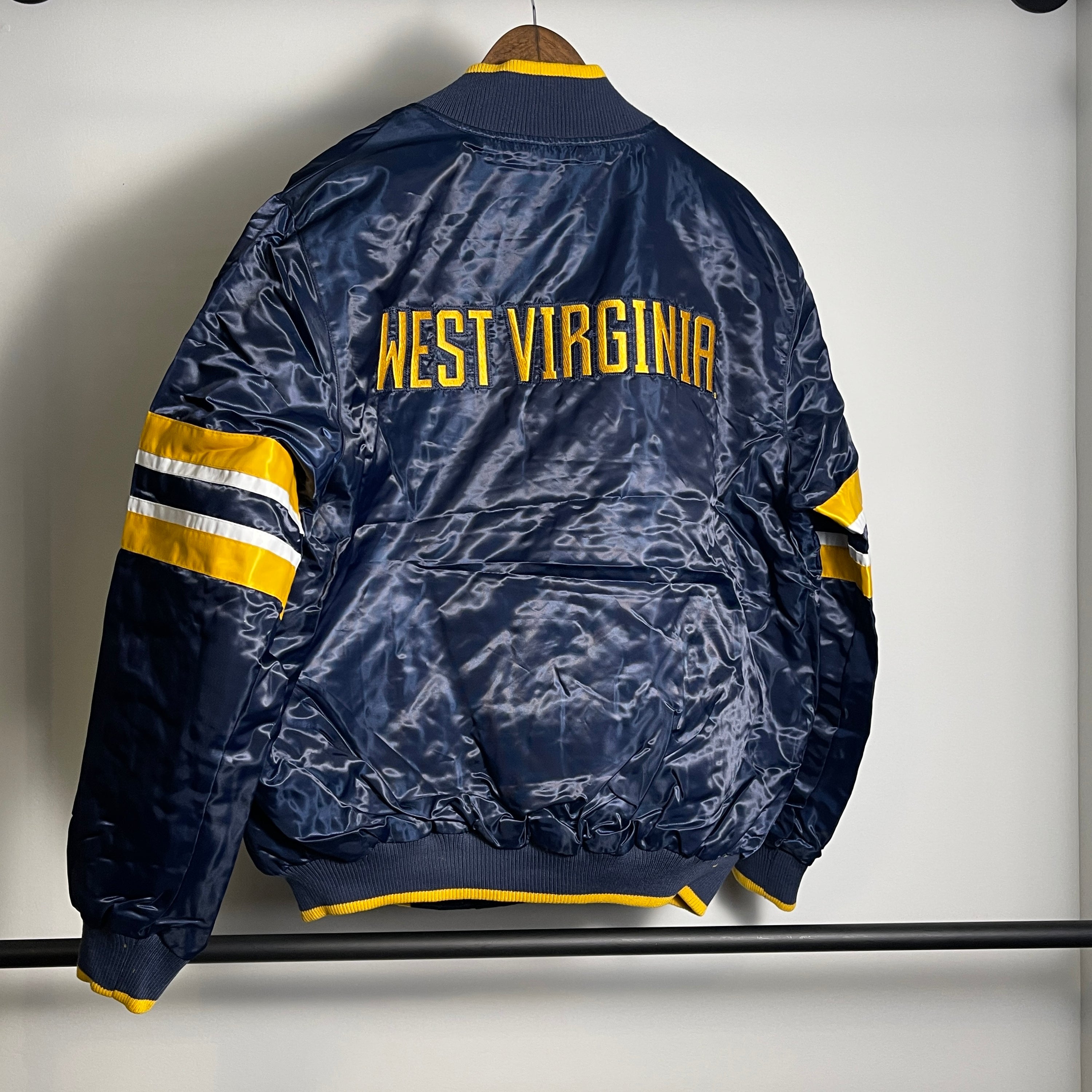 Starter NCAA West Virginia Mountaineers Jacket Size XL