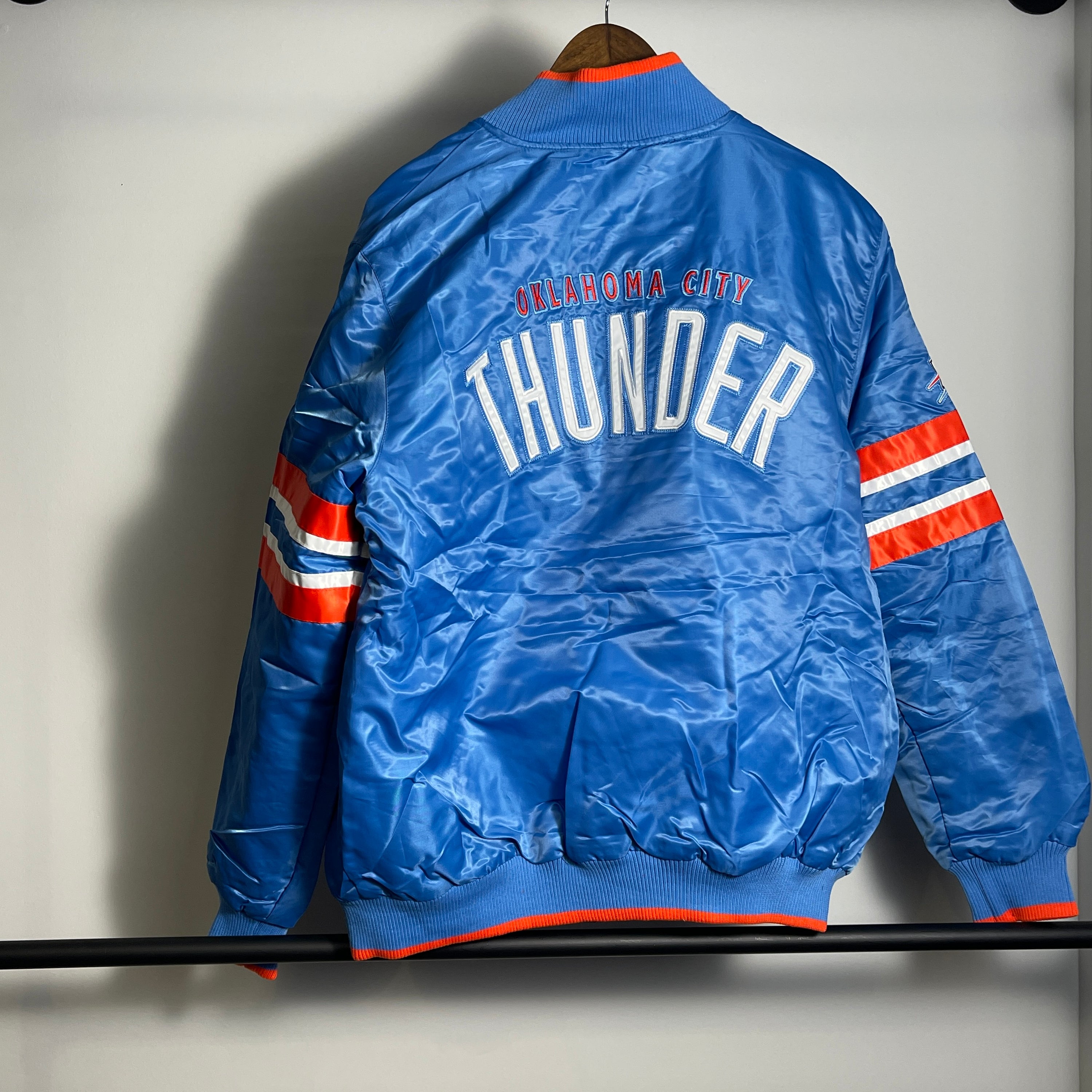 Starter NBA Oklahoma City Thunder Jacket size XL