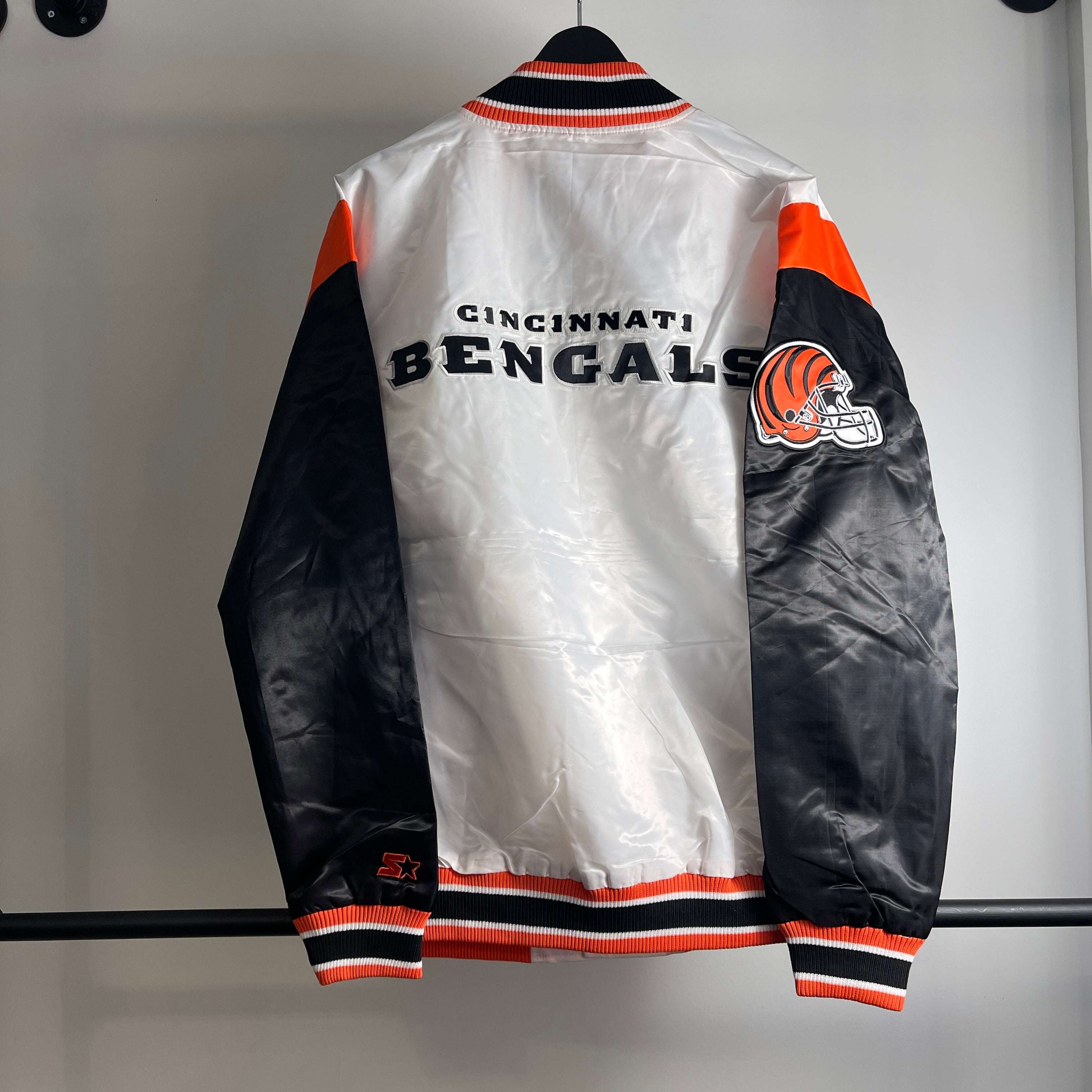Starter NFL Cincinnati Bengals Light Weight Jacket Size XL