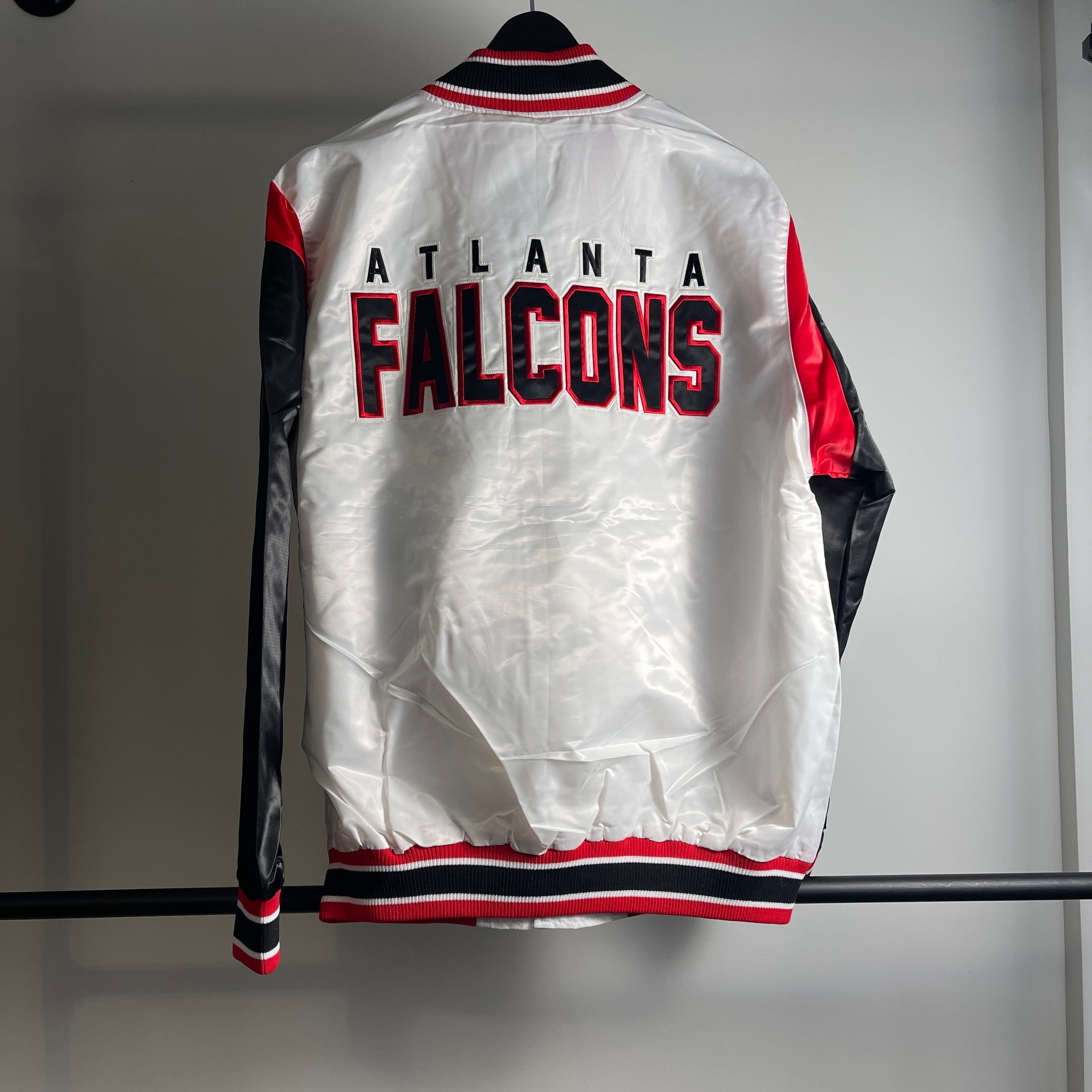 Starter NFL Atlanta Falcons Light Weight Jacket Size XL