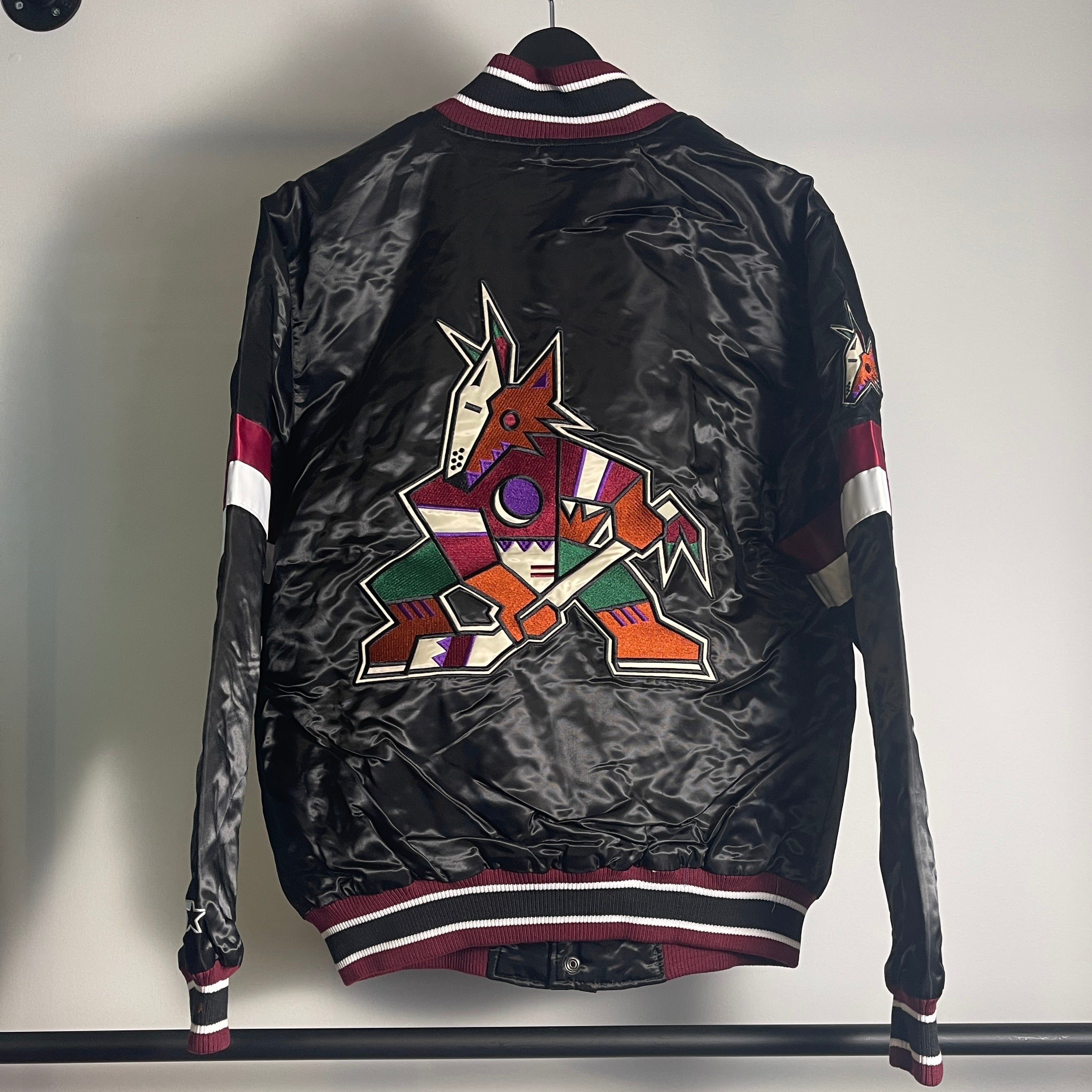 Starter NHL Arizona Coytes Jacket size M